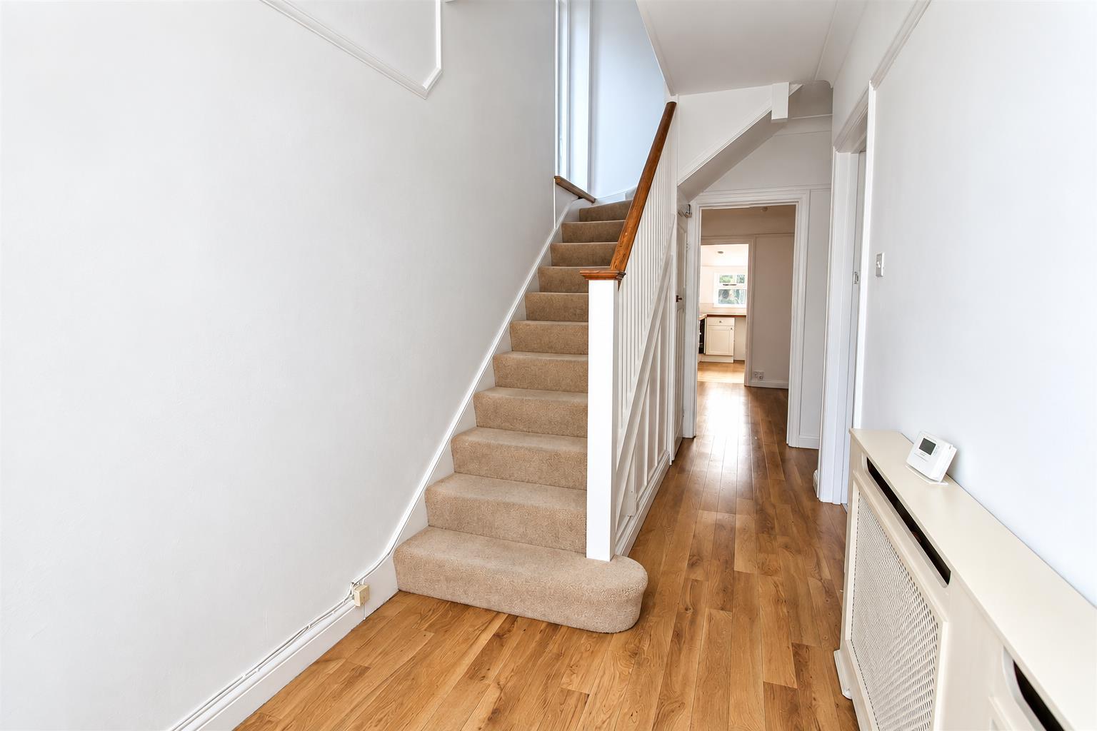 Redford Avenue, Wallington